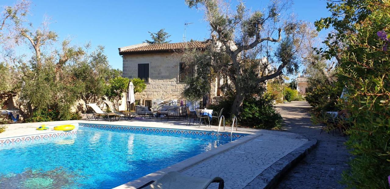 לינה וארוחת בוקר אוג'אנו לה קייזה Casa Ulmi Con Piscina מראה חיצוני תמונה