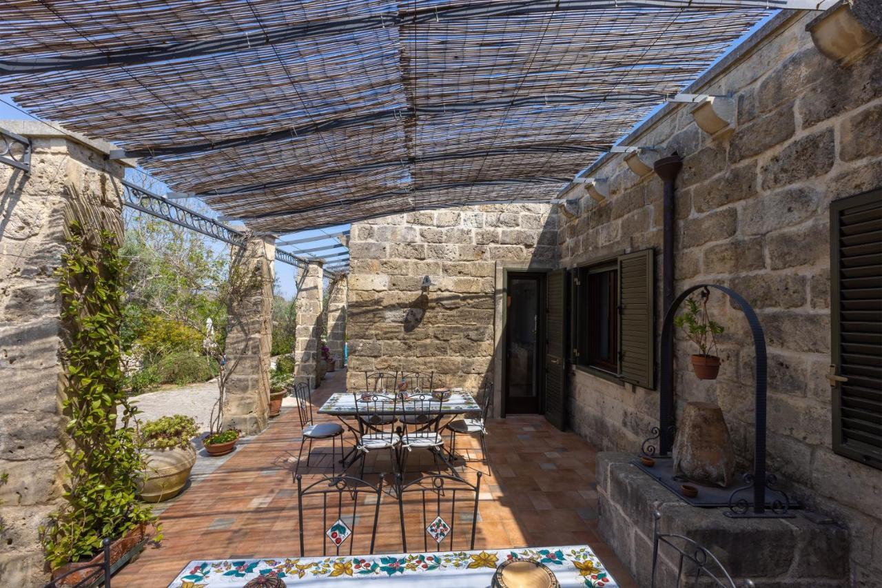 לינה וארוחת בוקר אוג'אנו לה קייזה Casa Ulmi Con Piscina מראה חיצוני תמונה