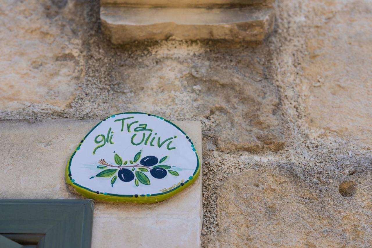 לינה וארוחת בוקר אוג'אנו לה קייזה Casa Ulmi Con Piscina מראה חיצוני תמונה
