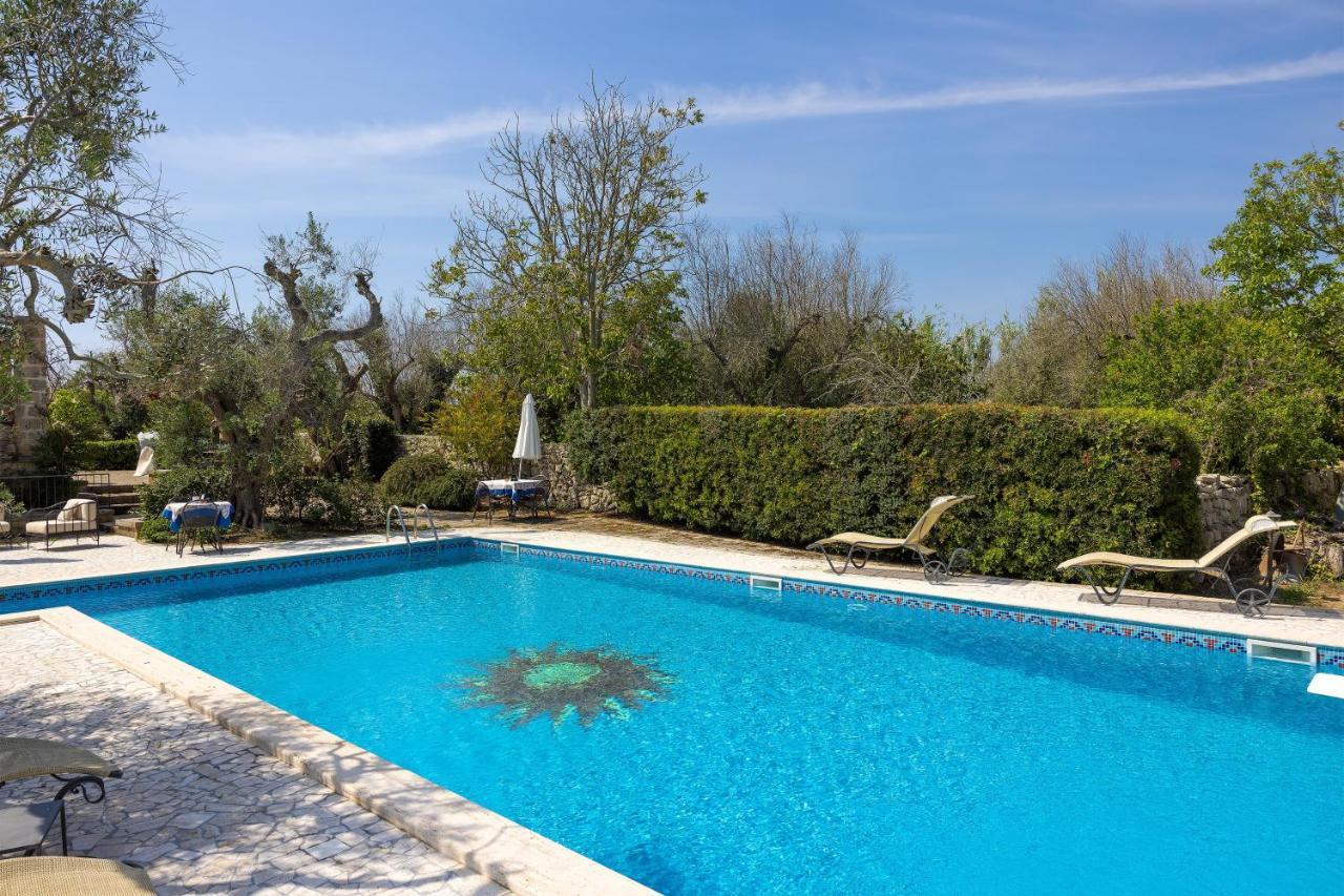 לינה וארוחת בוקר אוג'אנו לה קייזה Casa Ulmi Con Piscina מראה חיצוני תמונה